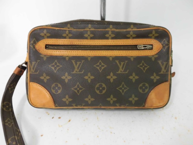 ルイヴィトン　ポーチ