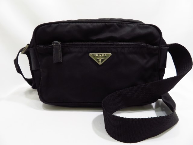 プラダ　ショルダーバッグ